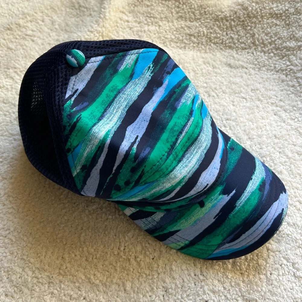 Lululemon Dash and Splash Cap